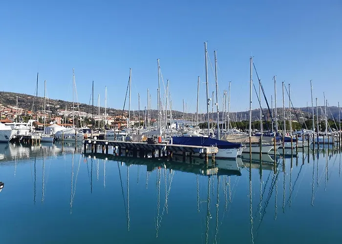 Σπίτι διακοπών Floating House Adela