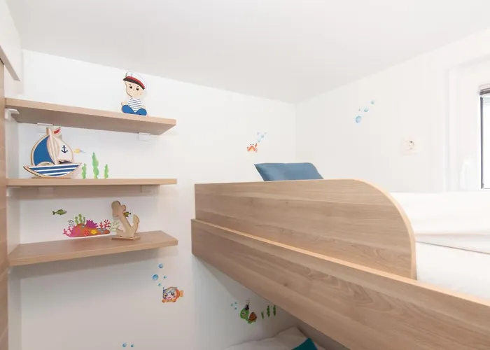 Σπίτι διακοπών Floating House Adela *